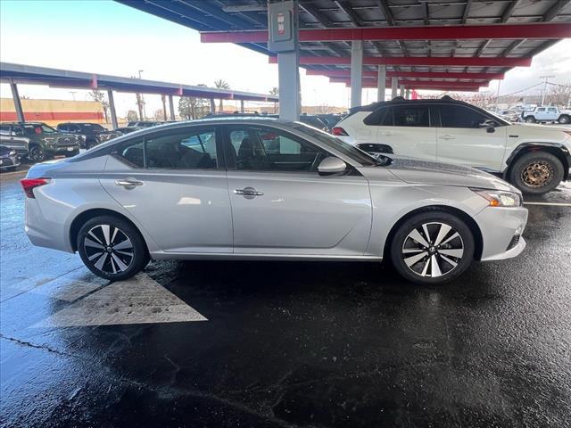 Used 2022 Nissan Altima SV with VIN 1N4BL4DV6NN327189 for sale in Lancaster, CA