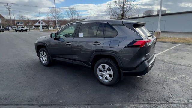 Used 2024 Toyota RAV4 LE with VIN 2T3F1RFV5RC476107 for sale in Kansas City