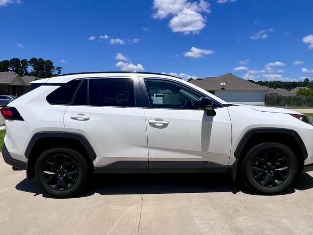 Used 2021 Toyota RAV4 LE with VIN 2T3H1RFV5MC135209 for sale in Northfield, Minnesota
