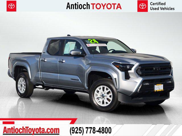 2024 Toyota Tacoma SR5's photo