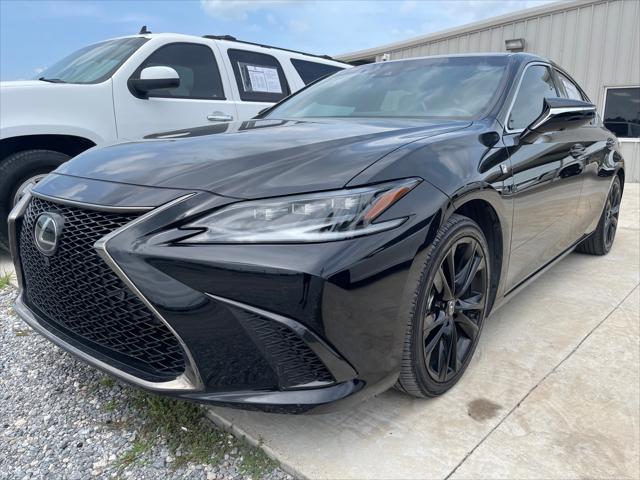 2024 Lexus ES 300h F SPORT Handling