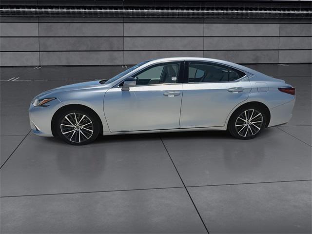 Image 5 of 2022 LEXUS ES 350