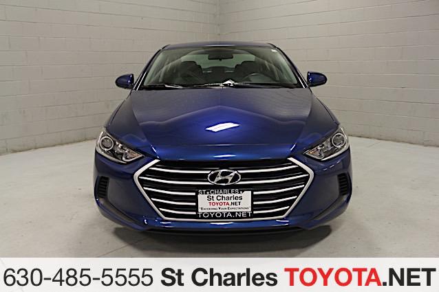 Used 2017 Hyundai Elantra SE with VIN 5NPD84LF8HH038642 for sale in St. Charles, IL