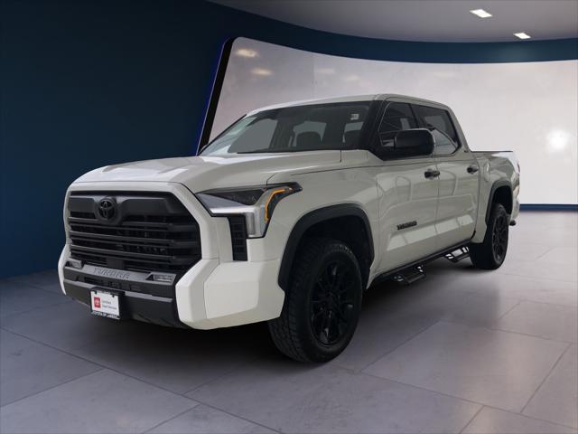 2023 Toyota Tundra SR5's photo